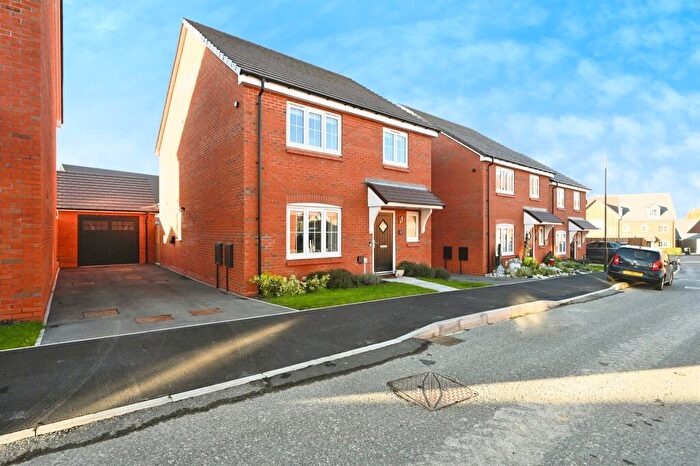 4 Bedroom Detached House For Sale In Pruning Drive, Ripley, DE5