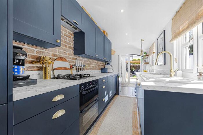2 Bedroom End Of Terrace House For Sale In York Road, Henley-On-Thames, RG9