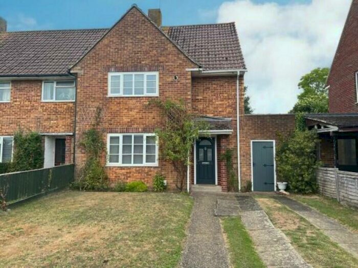 3 Bedroom Semi-Detached House To Rent In Westman Road, Winchester, SO22