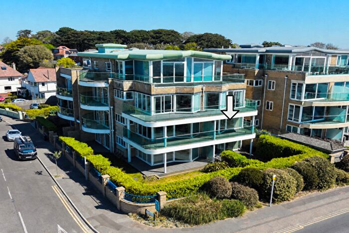 2 Bedroom Flat To Rent In Montague Road, Bournemouth, BH5