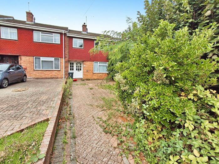 3 Bedroom Terraced House To Rent In Spring Pond Close, Chelmsford, CM2