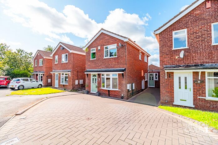 4 Bedroom Detached House For Sale In Buckden, Wilnecote, Tamworth, B77