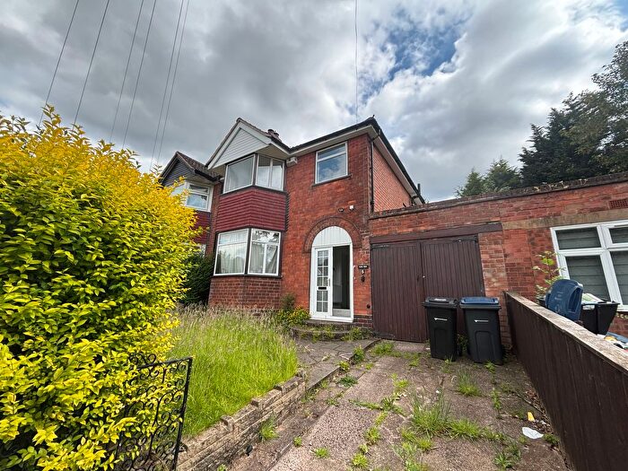 3 Bedroom Semi-Detached House To Rent In Woodlands Farm Road, Birmingham, B24