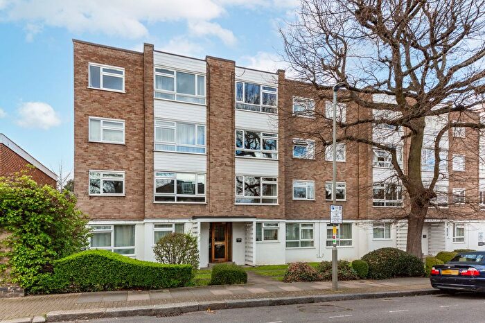 2 Bedroom Flat To Rent In Mercier Road, Tragail Mercier Road, SW15