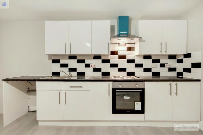 3 Bedroom Terraced House To Rent In Bridle Close, Kingston, KT1