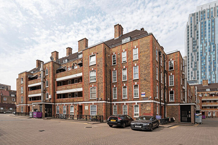 2 Bedroom Maisonette For Sale In Brune House, Bell Lane, Shoreditch, London, E1