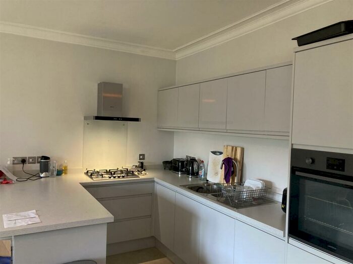 2 Bedroom Flat To Rent In Grimston Gardens, Folkestone, CT20