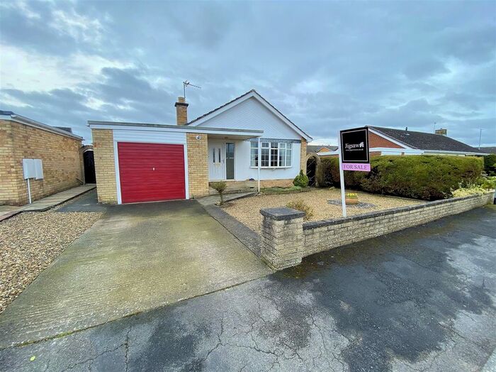 3 Bedroom Bungalow For Sale In Ashfield, Holme-On-Spalding-Moor, York, YO43