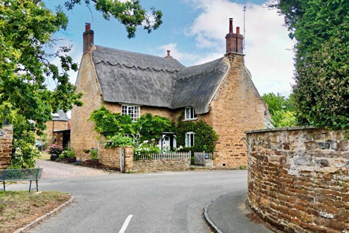 5 Bedroom Cottage For Sale In Duchess End, Mears Ashby, NN6