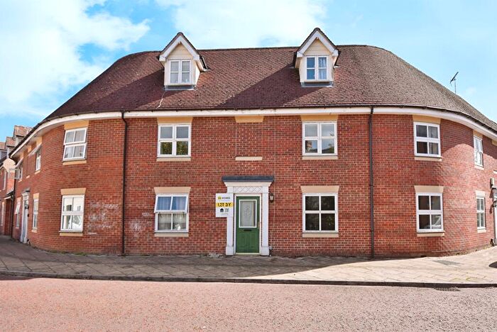 5 Bedroom Terraced House For Sale In Hatcher Crescent, Colchester, CO2