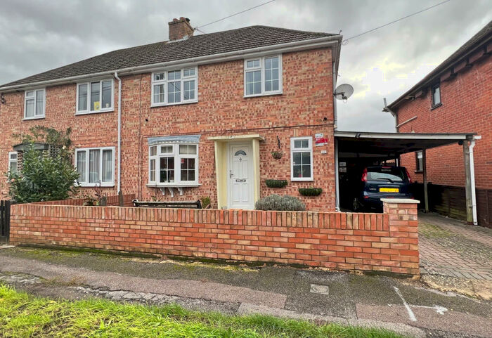 3 Bedroom House To Rent In Compton Road, Totton, SO40