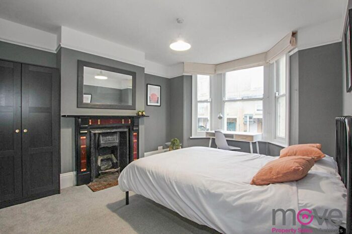 4 Bedroom Semi Detached House To Rent In Grosvenor Street, Cheltenham, GL52