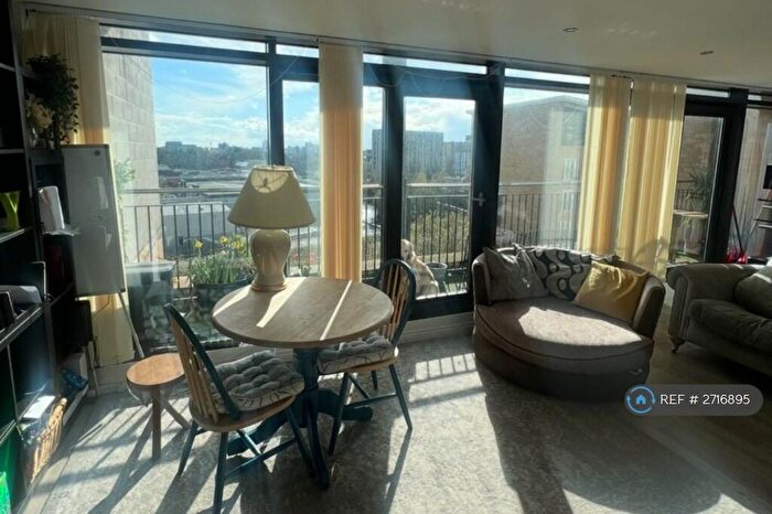 2 Bedroom Penthouse To Rent In Middlewood Street, Salford, M5