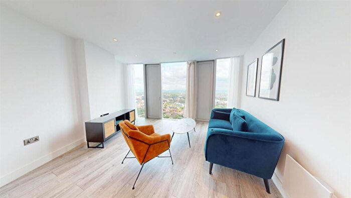 2 Bedroom Apartment For Sale In Thr, Silvercroft Street, Manchester, EE60