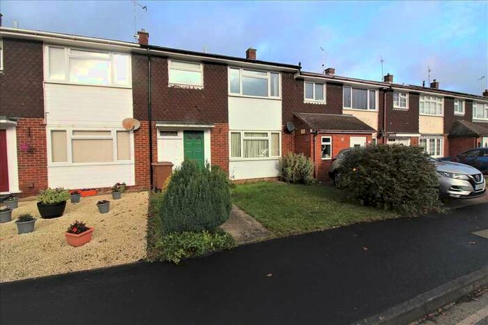 3 Bedroom Terraced House To Rent In 3 Bed Family Home - Springfield, CM1