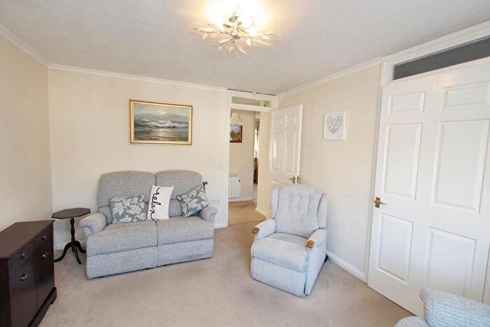 2 Bedroom Flat For Sale In Churchill Court, Aylesbury, HP21