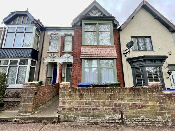 3 Bedroom Terraced House To Rent In Highfield Avenue, Grimsby, DN32