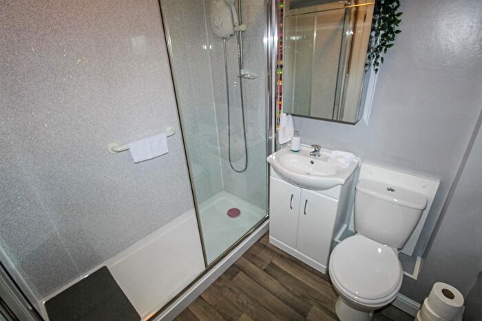 2 Bedroom Semi-Detached Bungalow For Sale In Holly Court, Outwood, Wakefield, WF1
