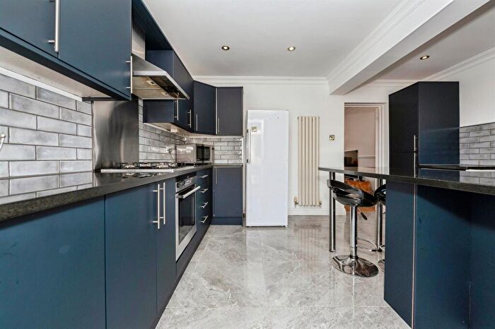 2 Bedroom Terraced House For Sale In Chadwell Road, Grays, RM17