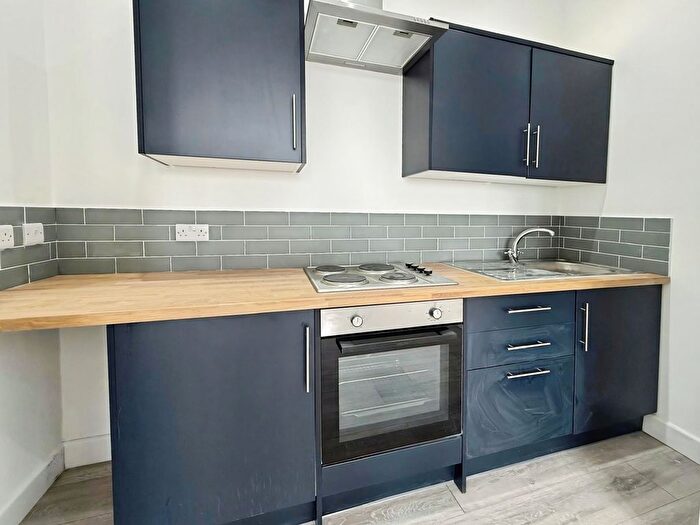 2 Bedroom Flat To Rent In Woodborough Road, Nottingham, NG3