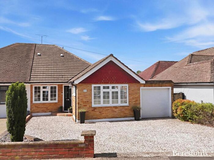 3 Bedroom Bungalow For Sale In Westbourne Drive, Brentwood, CM14