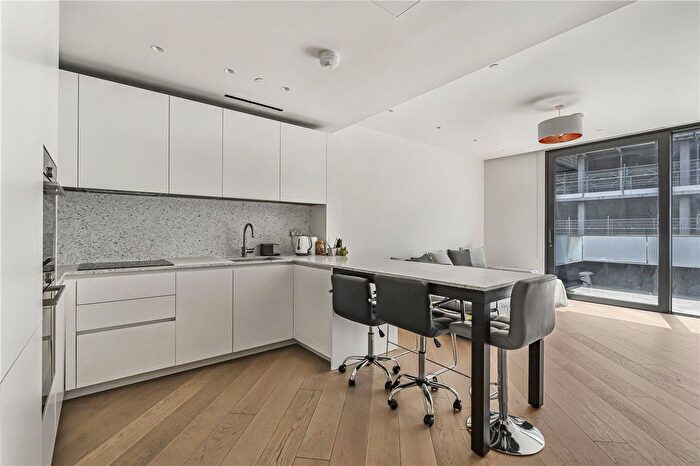 2 Bedroom Flat To Rent In Wood Crescent, Television Centre, White City, London, W12