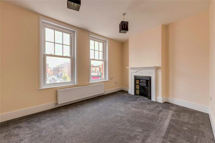 2 Bedroom Flat To Rent In Bourne Hill Close, Bourne Hill, London, N13