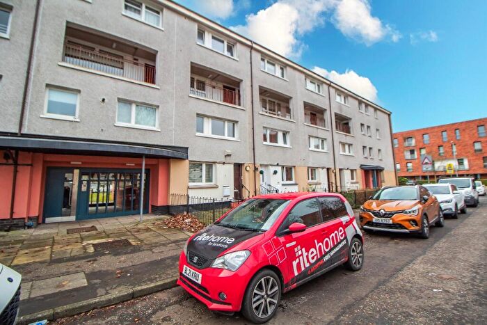 2 Bedroom Ground Maisonette To Rent In Waterside Street, New Gorbals, G5