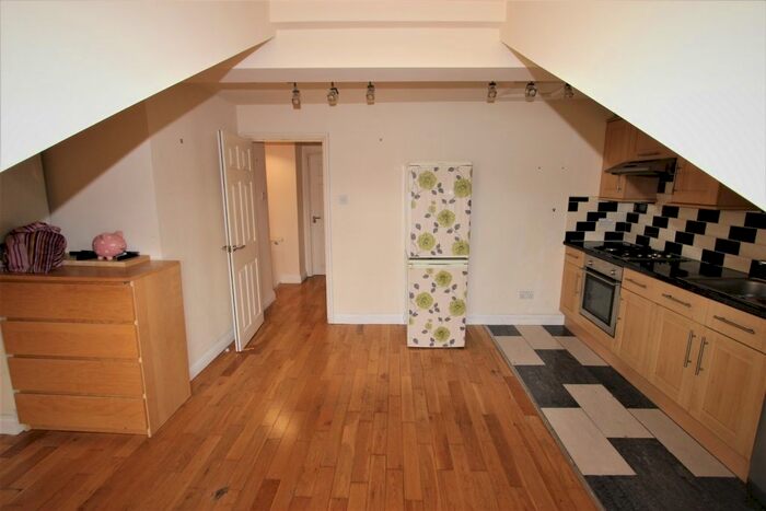 1 Bedroom Flat To Rent In Brighton Road, South Croydon, CR2