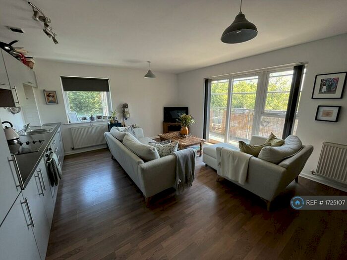 2 Bedroom Flat To Rent In The Waterfront, Openshaw, Manchester, M11