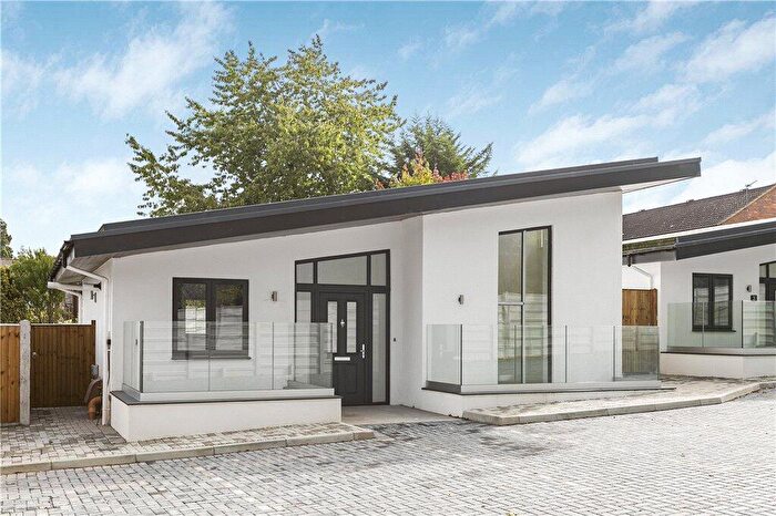 3 Bedroom Detached House To Rent In Langford Close, Guildford, GU3