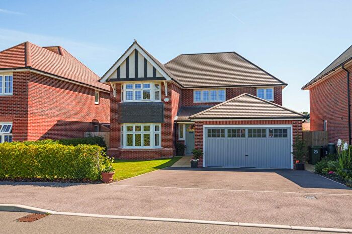 4 Bedroom Detached House For Sale In Ernest Road, Alton, Hampshire, GU34