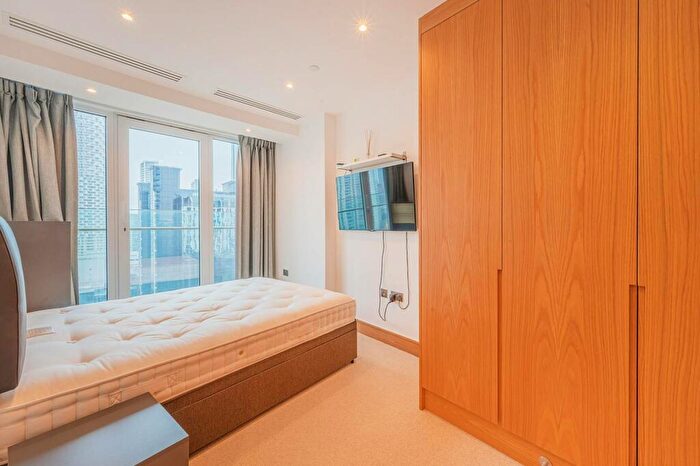 2 Bedroom Flat To Rent In Arena Tower, Isle Of Dogs, London, E14
