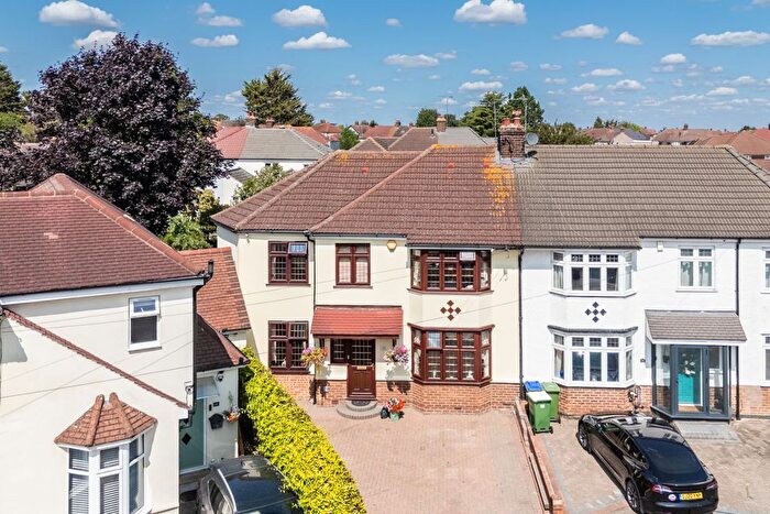 4 Bedroom Semi-Detached House For Sale In Ennerdale Road, Bexleyheath, DA7