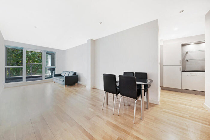 2 Bedroom Flat To Rent In Southgate Road, De Beauvoir Town, N1