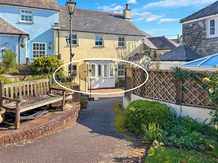 2 Bedroom Flat For Sale In Lemon Hill Gardens, Mylor Bridge, Falmouth, TR11