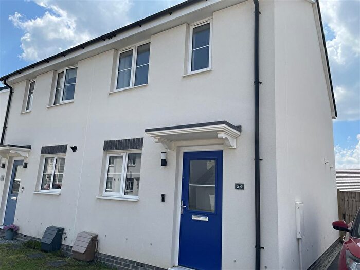 2 Bedroom Semi-Detached House To Rent In Barley Rise, Launceston, PL15