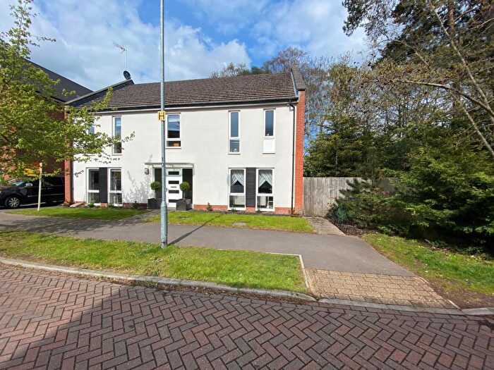 5 Bedroom Detached House For Sale In Bracknell, Berkshire, RG12