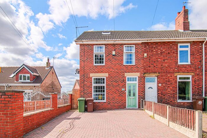 3 Bedroom End Terrace House For Sale In Barnsley Road, South Kirkby, Pontefract, WF9