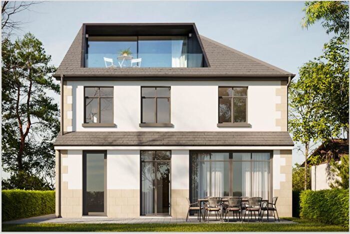 4 Bedroom Land For Sale In Newbury, Berkshire, RG14