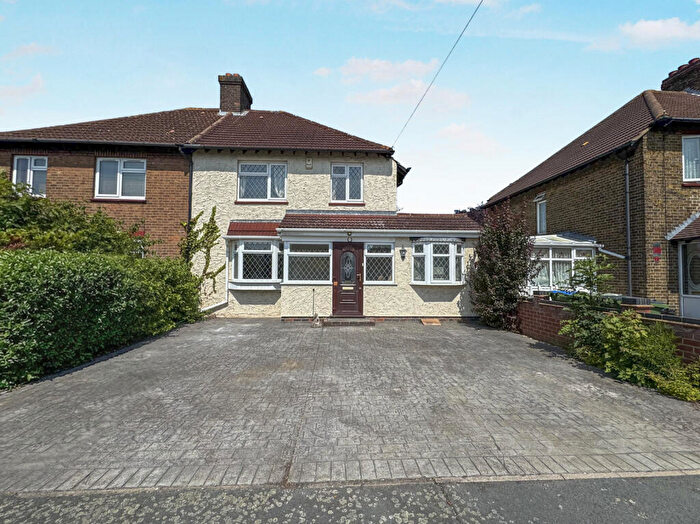 4 Bedroom End Of Terrace House To Rent In Katherine Gardens, London, SE9