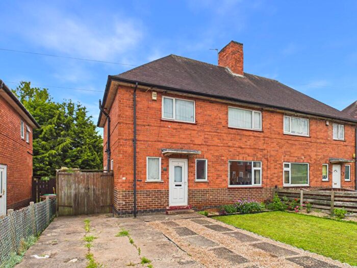 4 Bedroom Semi Detached House For Sale In Westleigh Road, Nottingham, NG8