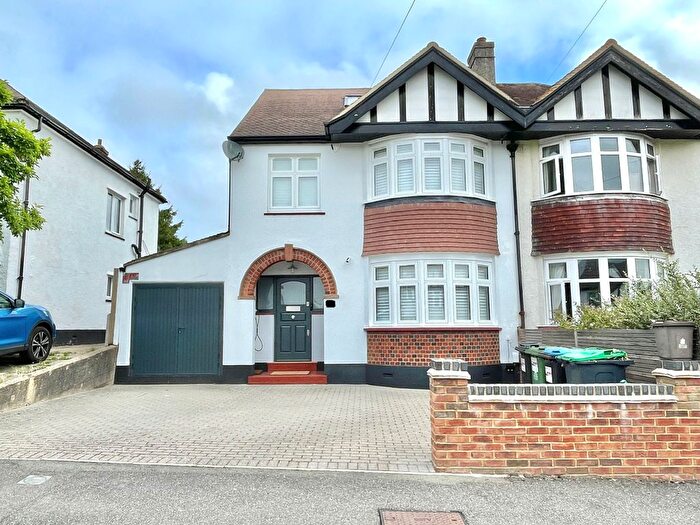 4 Bedroom Semi-Detached House To Rent In Herne Road, Surbiton, KT6
