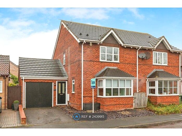 4 Bedroom Semi-Detached House To Rent In Tresham Close, Bradley Stoke, Bristol, BS32