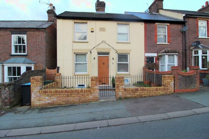 3 Bedroom Semi-Detached House To Rent In Church Street, Hemel Hempstead, Hertfordshire, HP2
