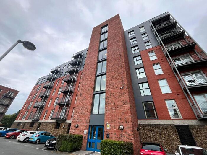 2 Bedroom Apartment To Rent In Stillwater Drive, Manchester, M11