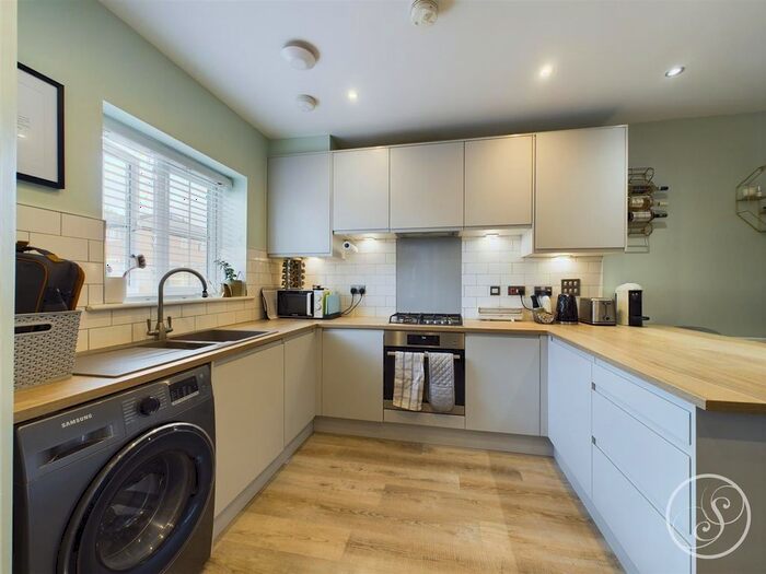 2 Bedroom Terraced House For Sale In Eden Court, Leeds, LS4