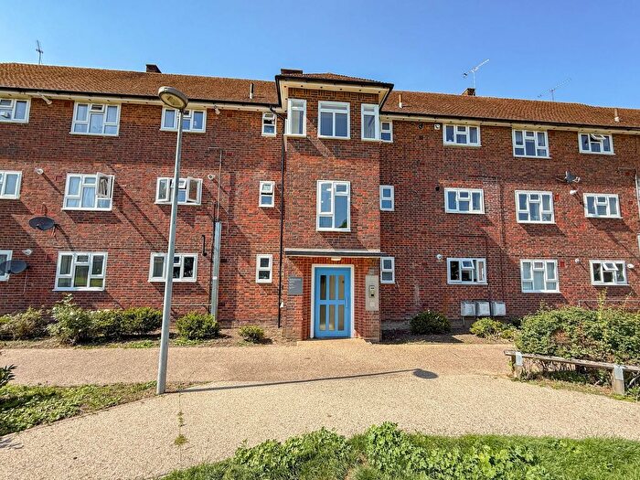 1 Bedroom Flat To Rent In Otley Way, Watford, WD19
