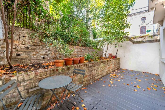 1 Bedroom Flat For Sale In Porchester Square, Bayswater, London, W2