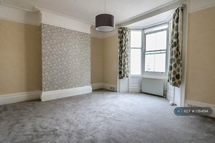 3 Bedroom Maisonette To Rent In Grafton Street, Brighton, BN2